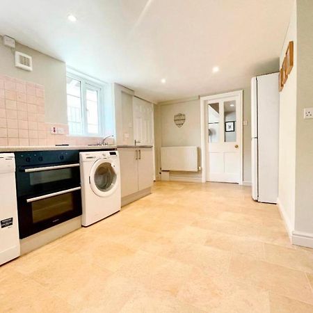 Cheltenham Central Apartment, Parking, Close Bars & Restaurants Bagian luar foto