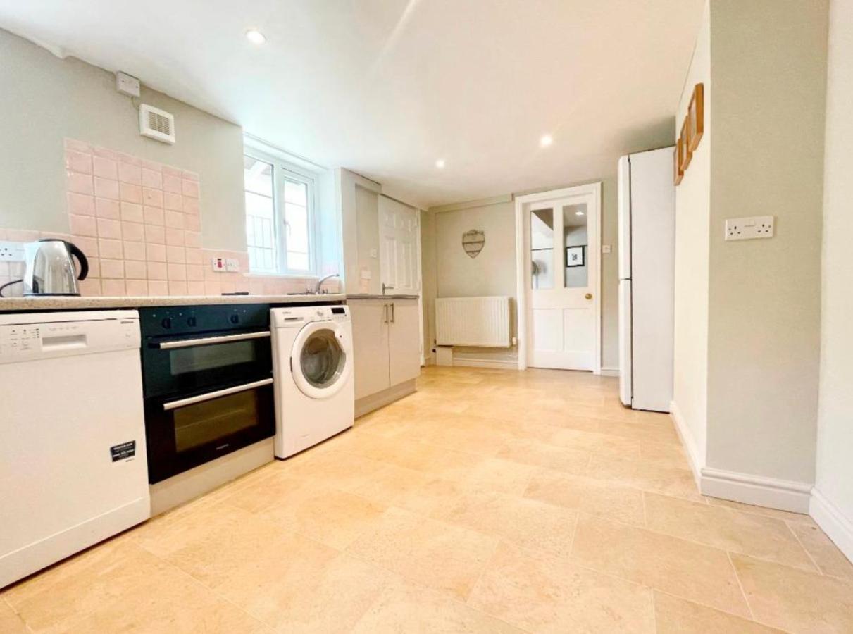 Cheltenham Central Apartment, Parking, Close Bars & Restaurants Bagian luar foto